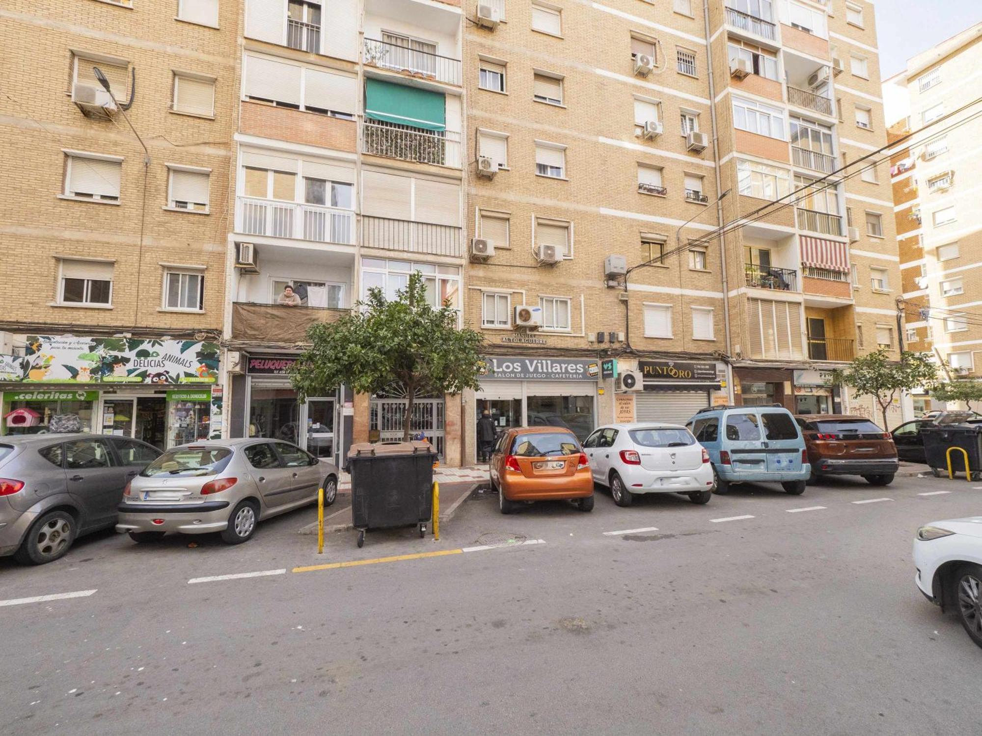 Málaga Capital cerca de la Playa Exterior foto